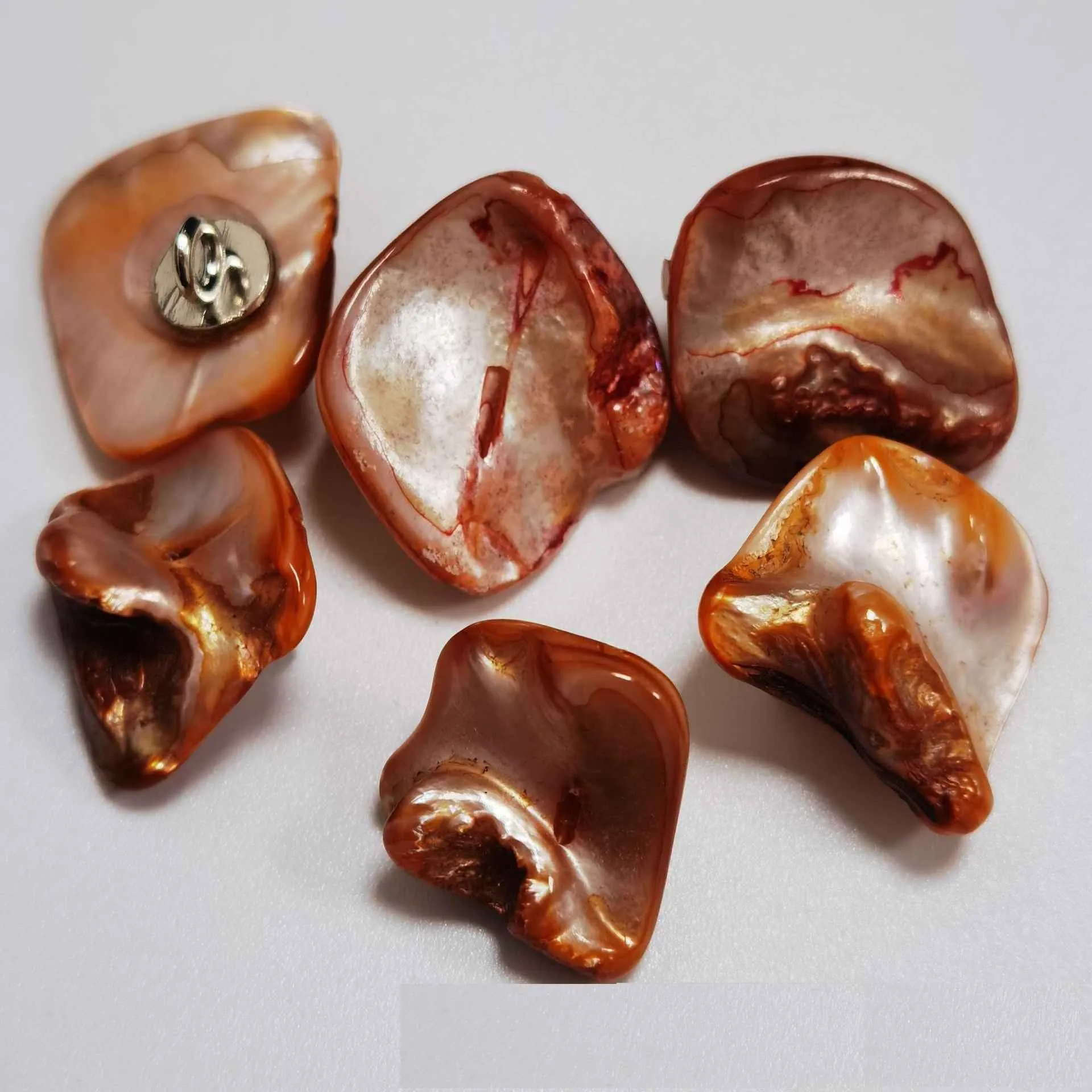 20x16mm Irregular Freshwater Shell Shank Buttons 99 Pack