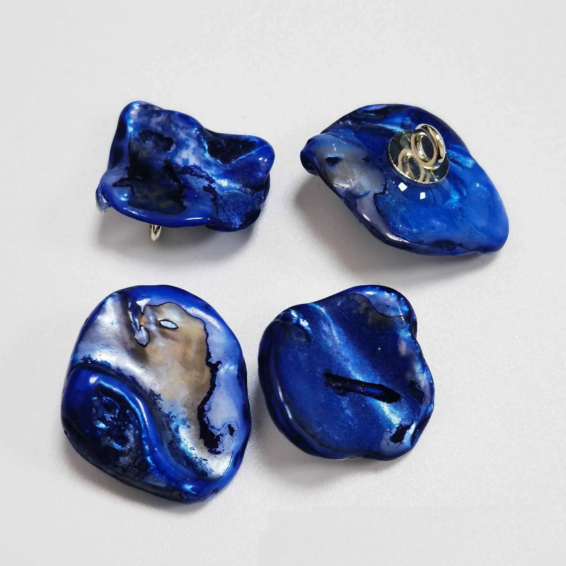 20x16mm Irregular Freshwater Shell Shank Buttons 99 Pack