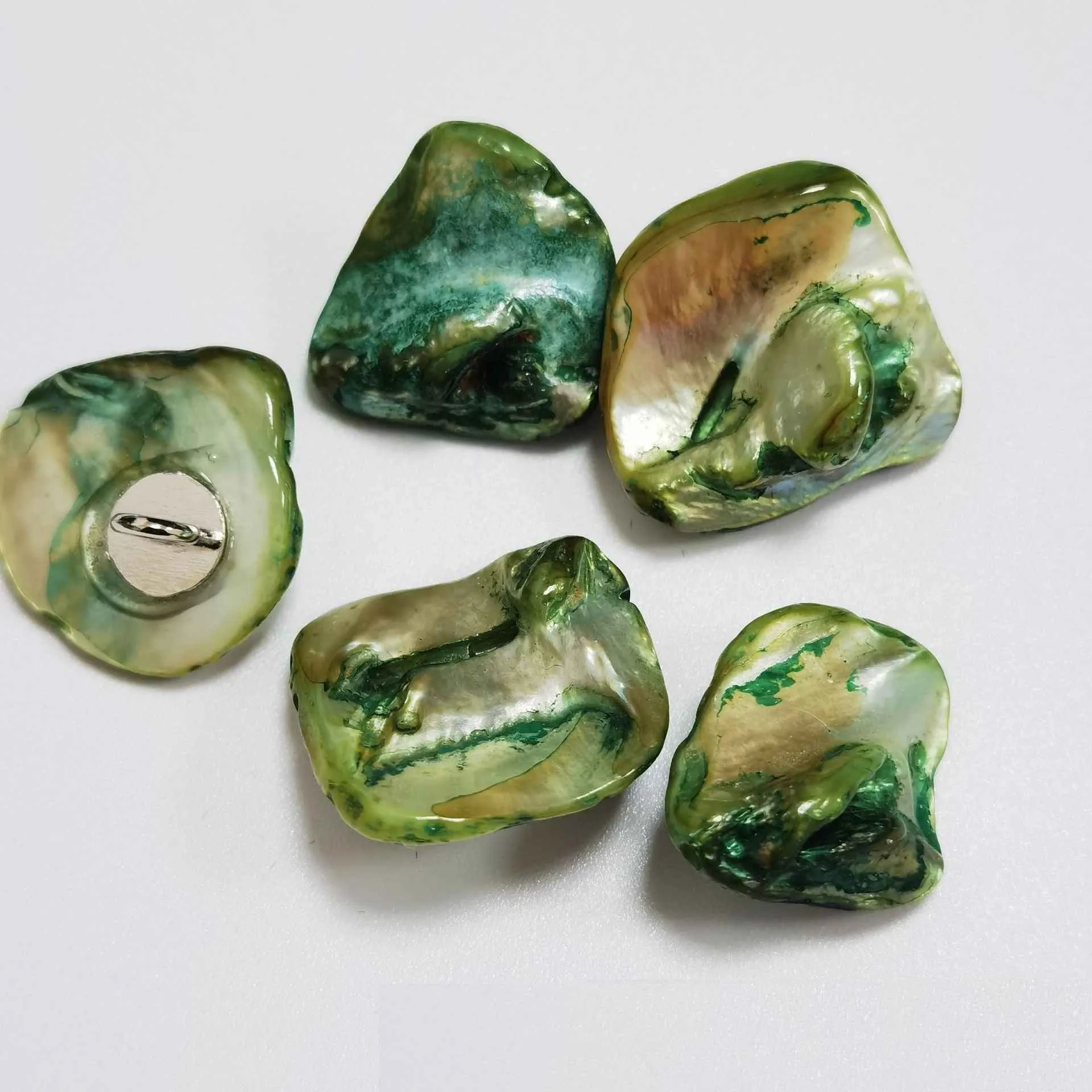 20x16mm Irregular Freshwater Shell Shank Buttons 99 Pack