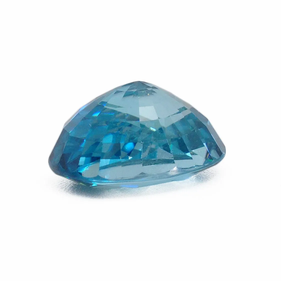 Blue Zircon 13.69 mm 10.89 carats Faceted Oval Gemstone - Thailand