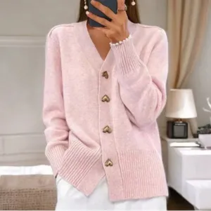 CIARA - ELEGANT CARDIGAN WITH HEART-SHAPED BUTTONS