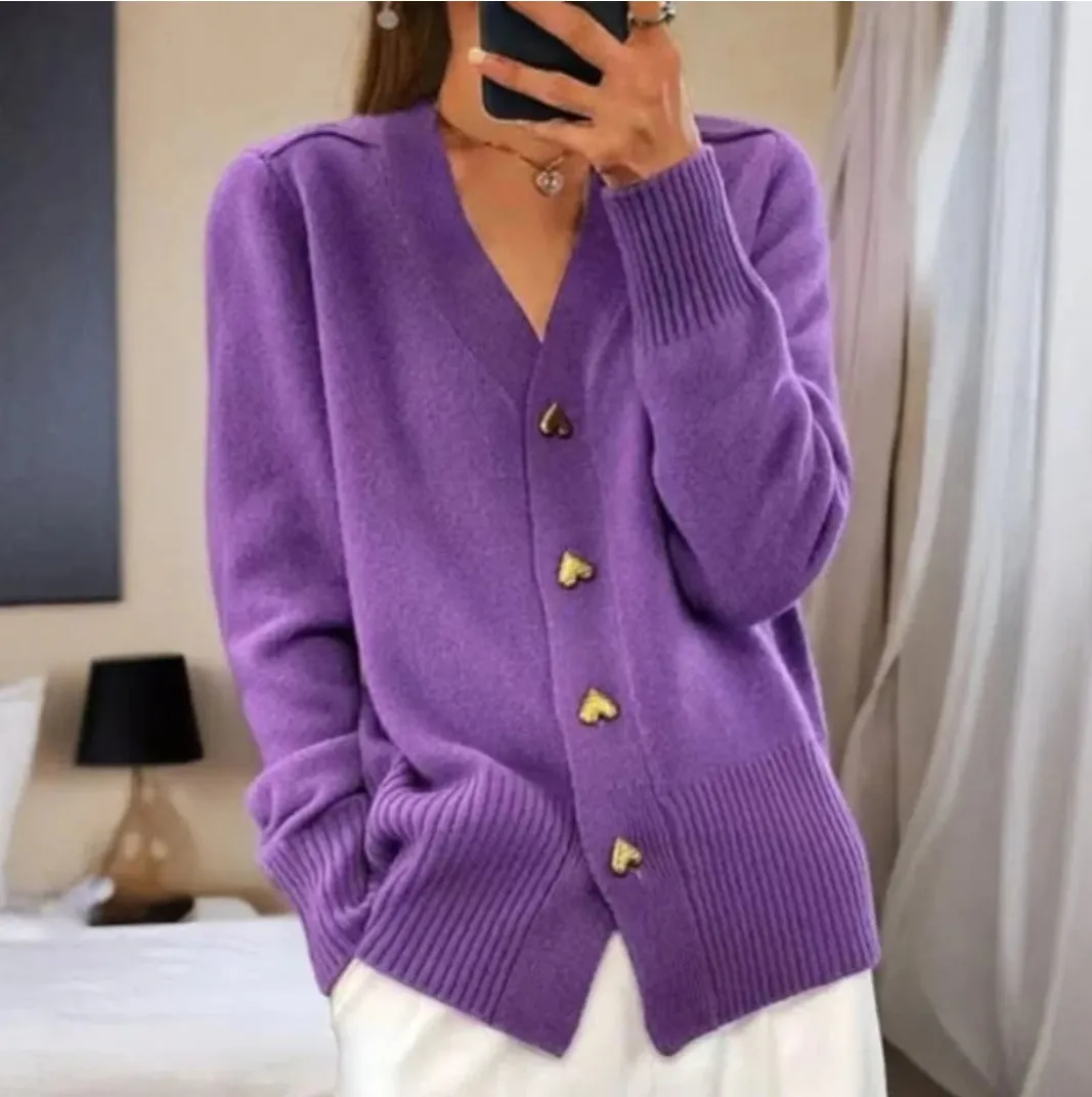 CIARA - ELEGANT CARDIGAN WITH HEART-SHAPED BUTTONS