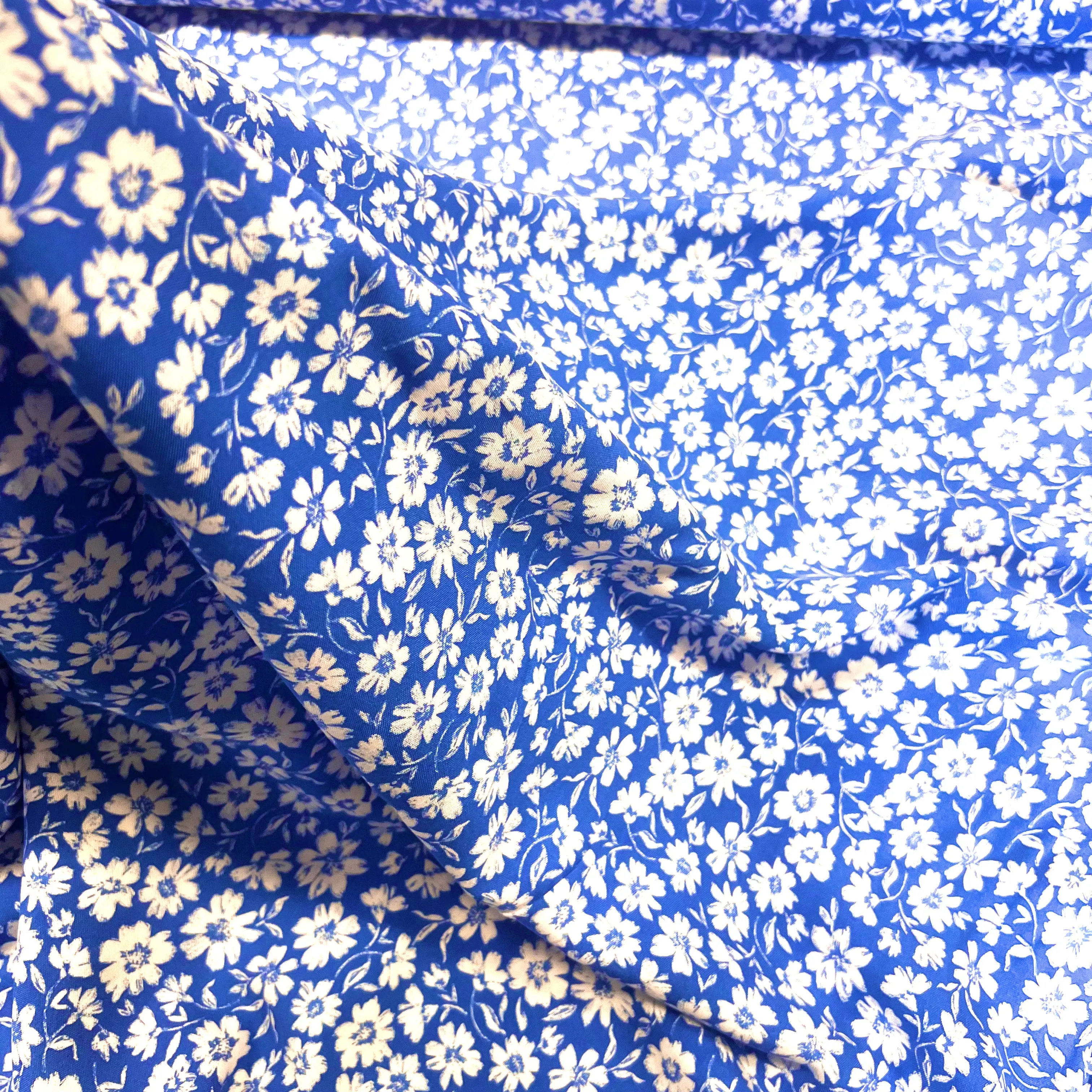 Daisy Viscose - Cyan
