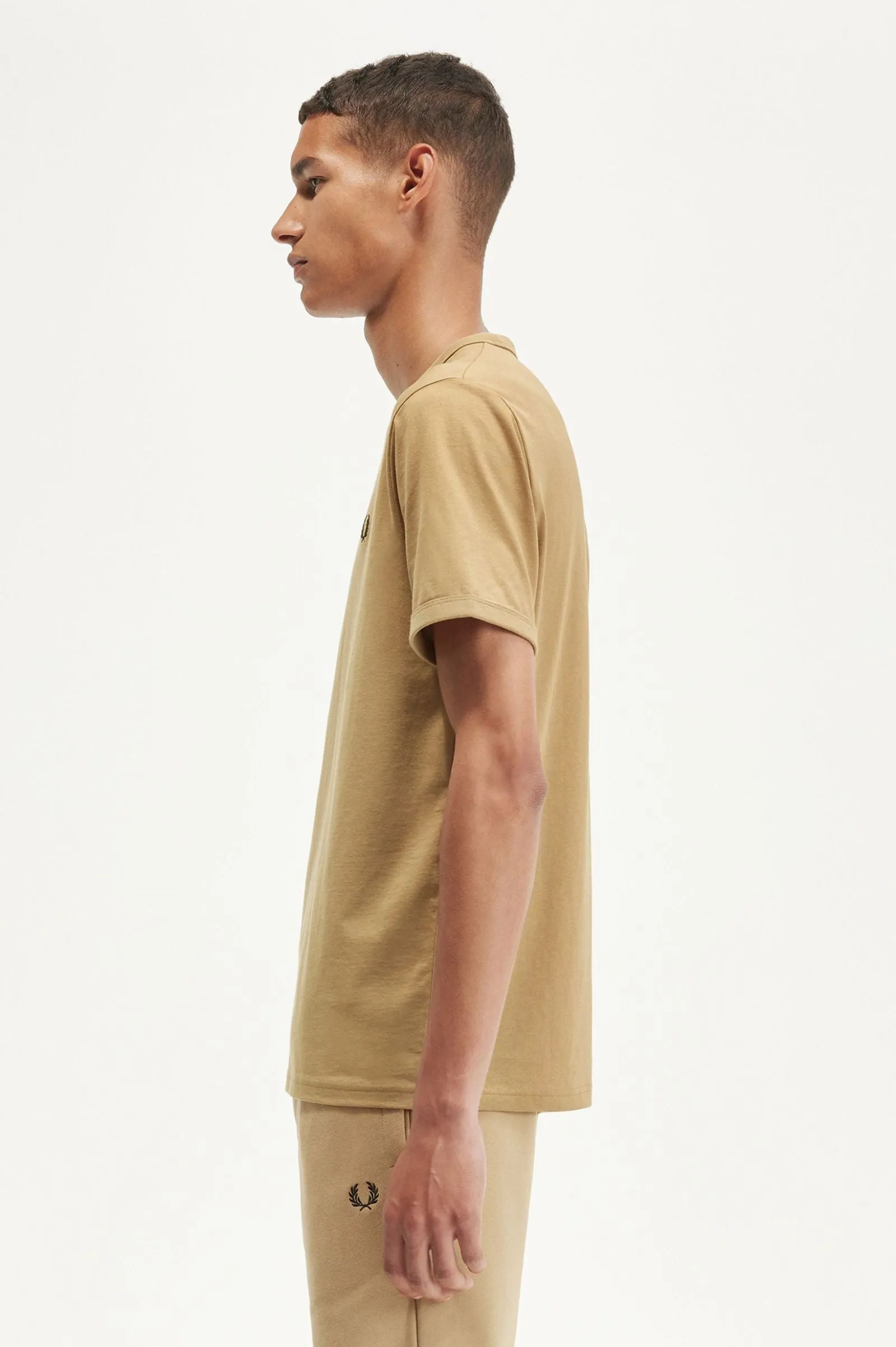 Fred Perry Ringer T-shirt Warm Stone/Black