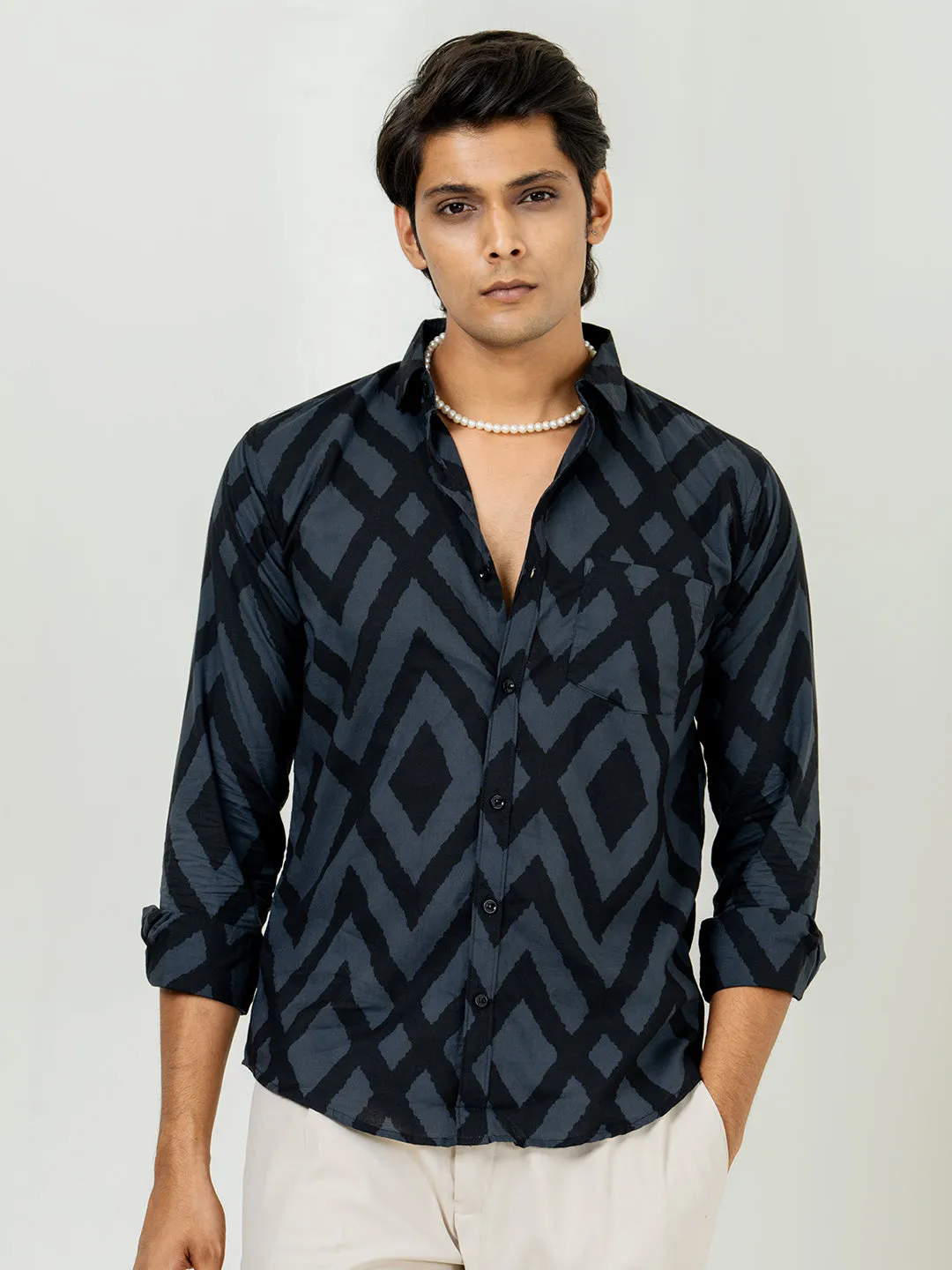 Full Sleeve Black Grey zig zag printed Shirts