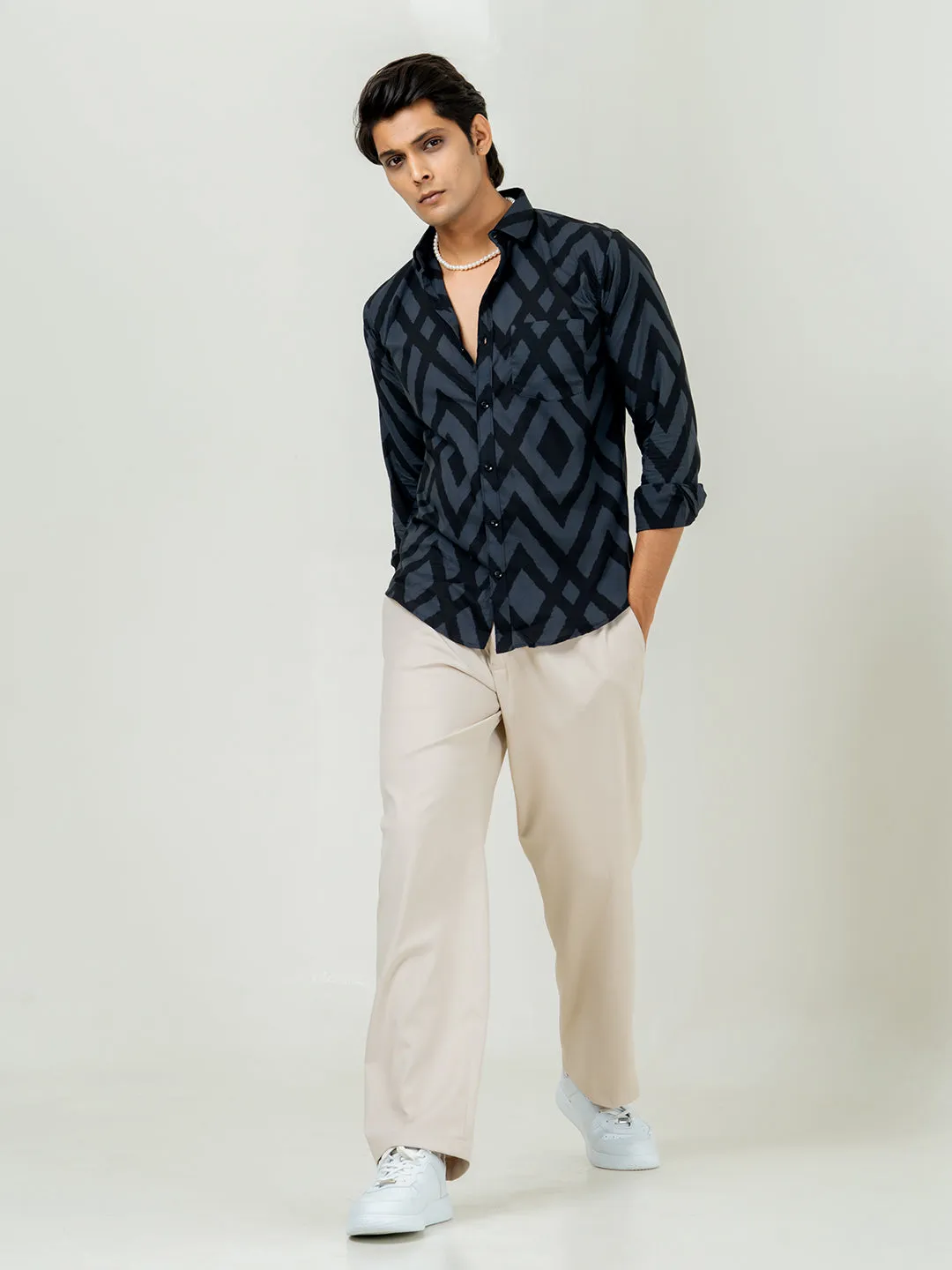 Full Sleeve Black Grey zig zag printed Shirts
