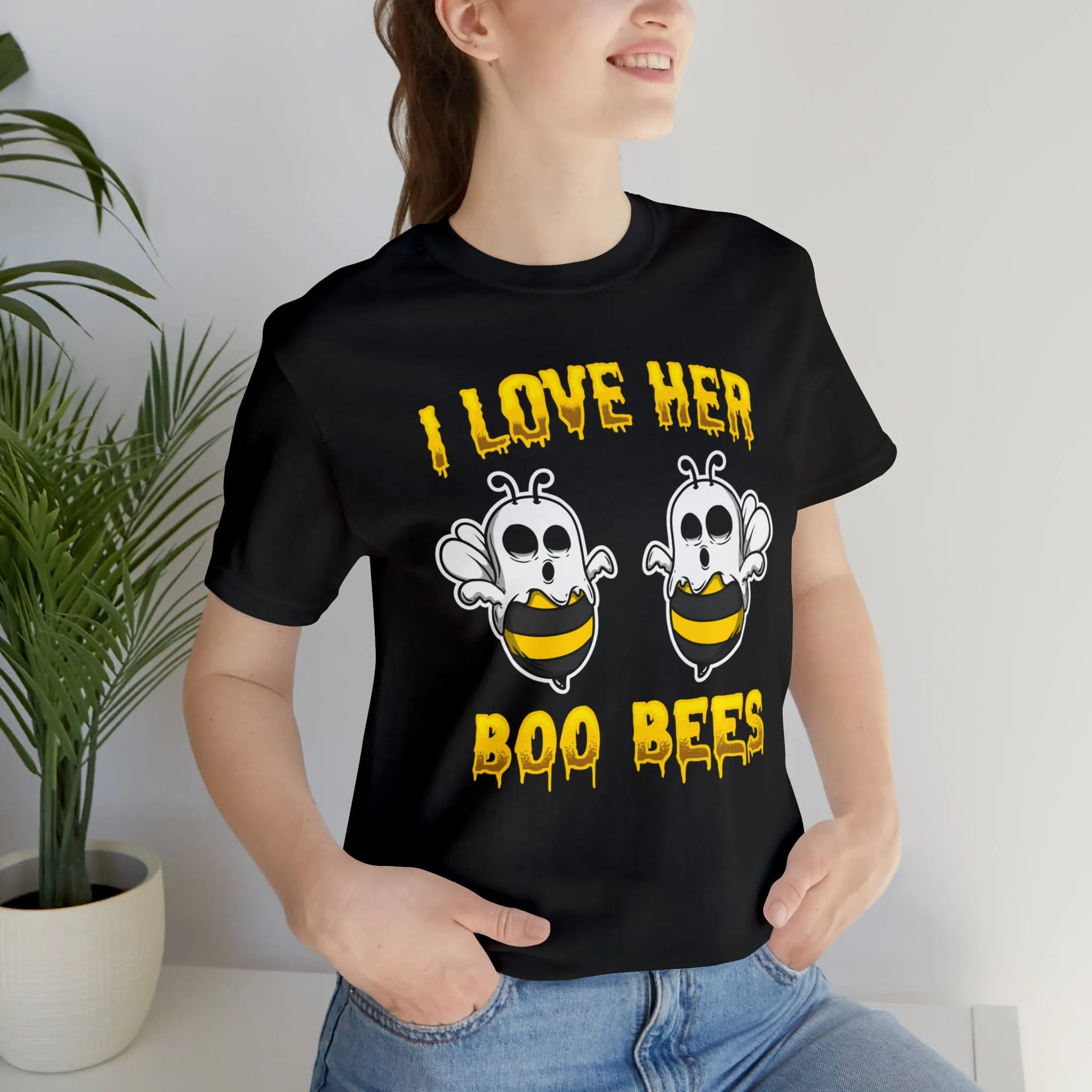 I Love Her Boobies | Deluxe Black Tee