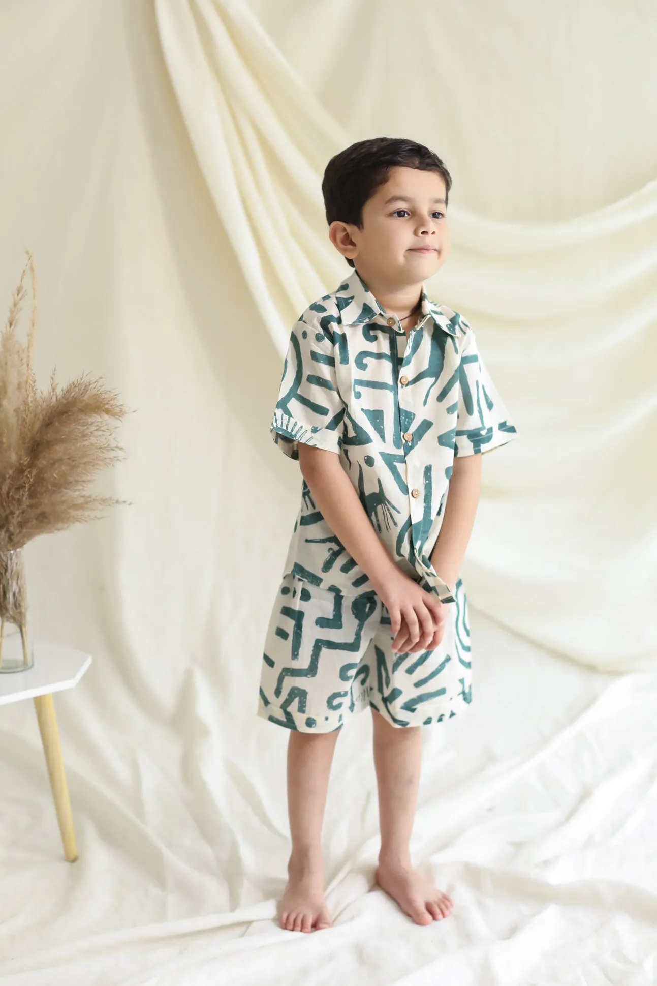 Klingaru Shirt and Shorts Set -  Beige Green Abstract