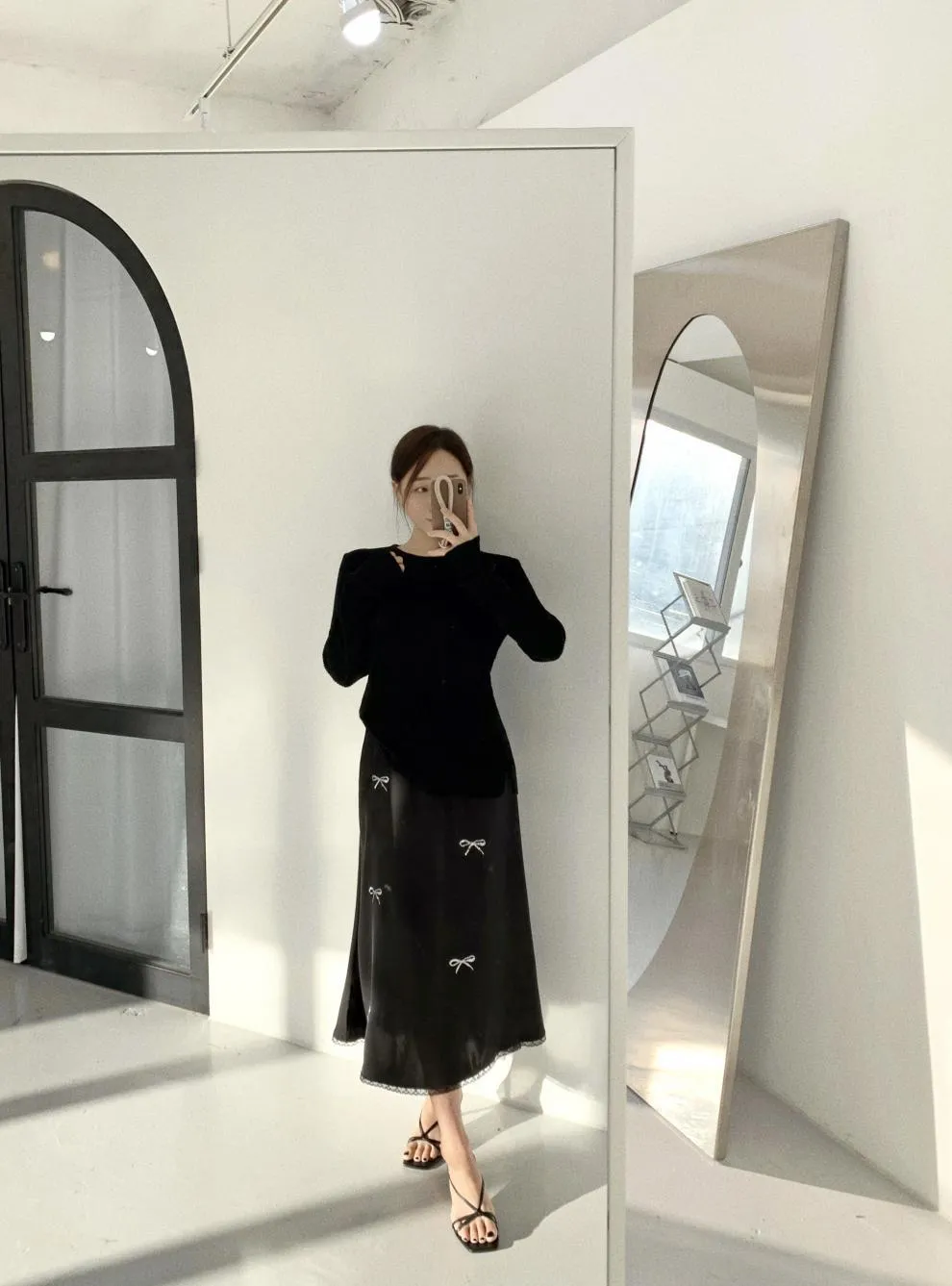 Lace stitching mid-length skirt