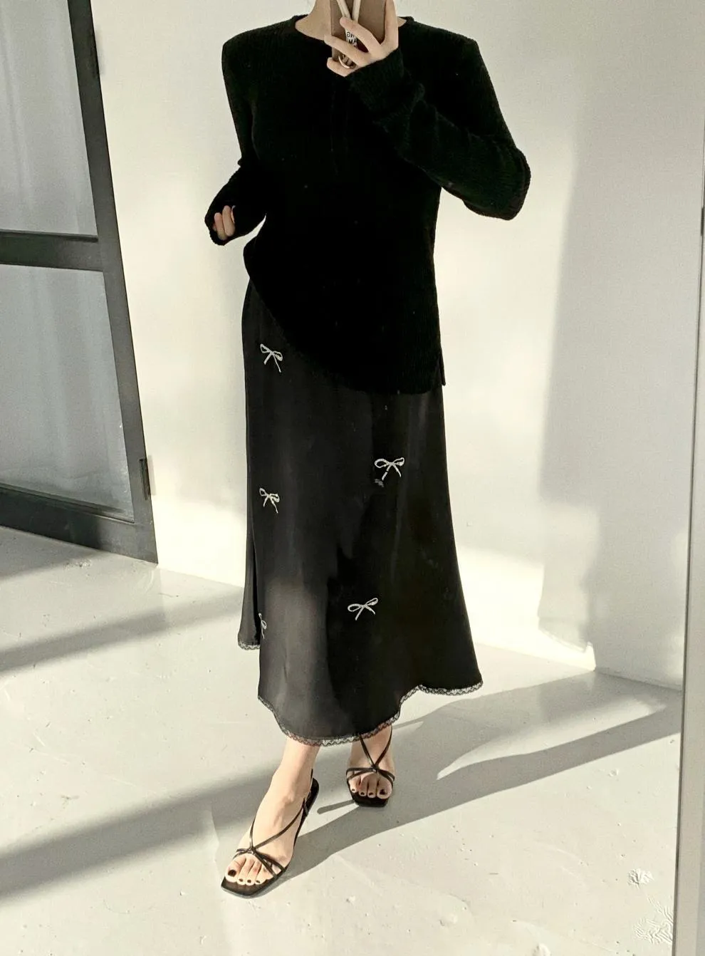 Lace stitching mid-length skirt