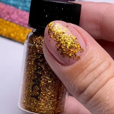 Nancy Chrome Flakes