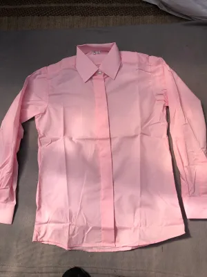 NEW pink and light blue showing/events long sleeve shirt 28”,30”,32” FREE POSTAGE