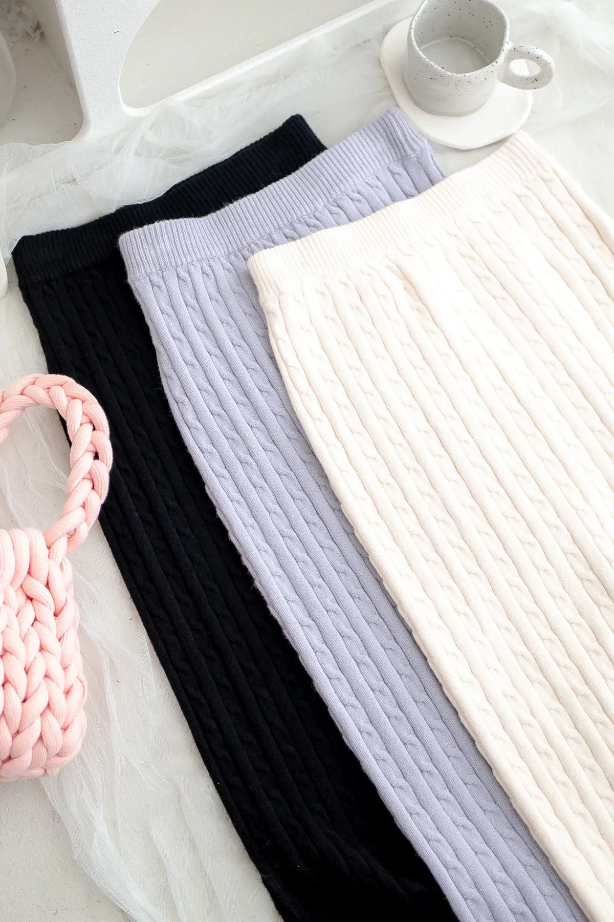 PAMMIE EMBOSSED KNIT SKIRT IN LILAC