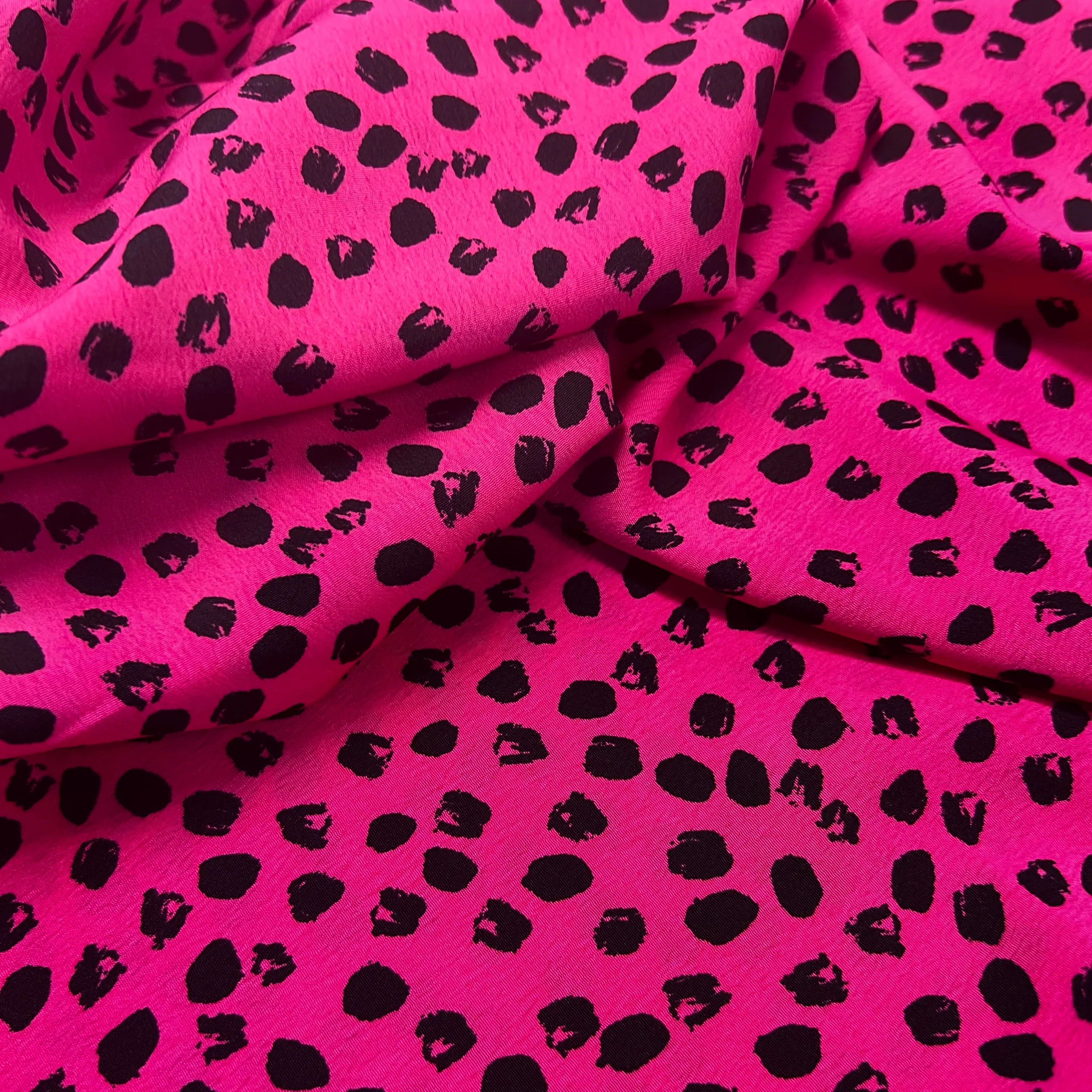 Party Spot Viscose - Cerise