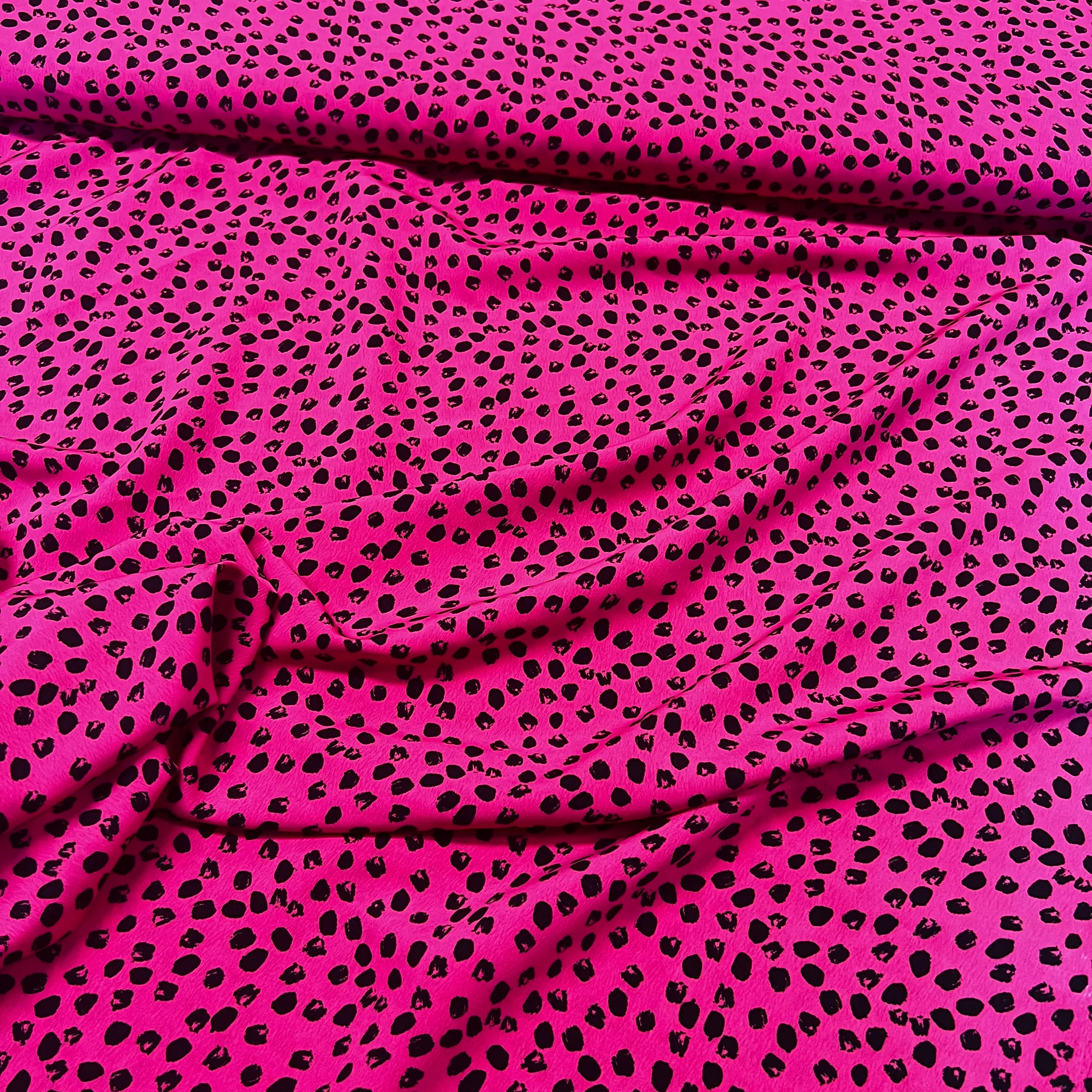 Party Spot Viscose - Cerise