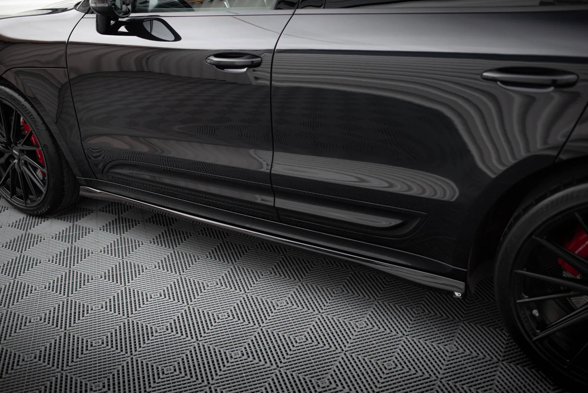 Side Skirts Diffusers Porsche Macan T / GTS Mk1 Facelift 2