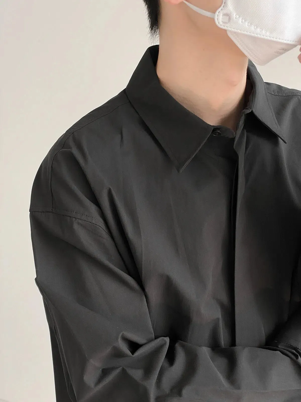 Solid Color Long-sleeved Placket Shirt