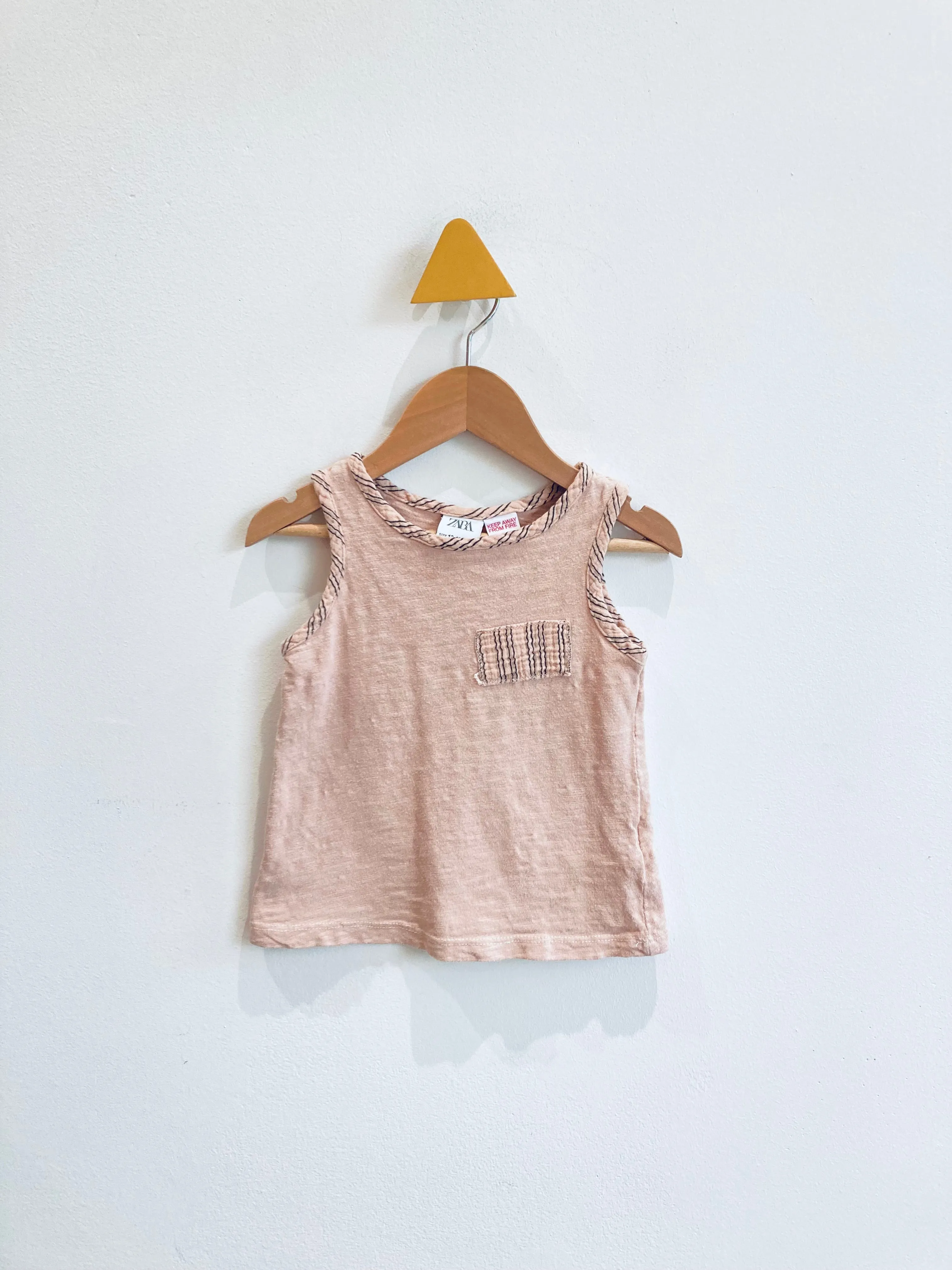 Stripe Detail Tank Top (mark near collar) // 12-18N