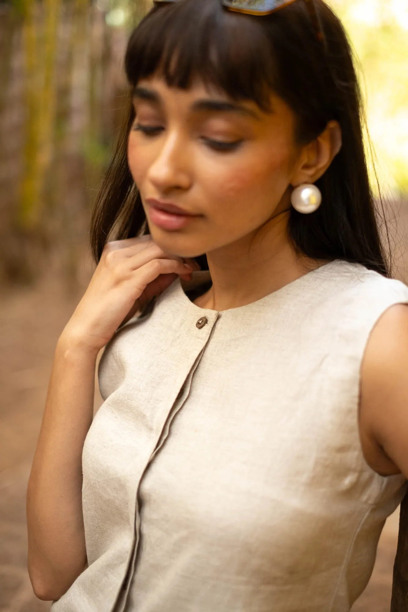 The Linen Sleeveless Shirt