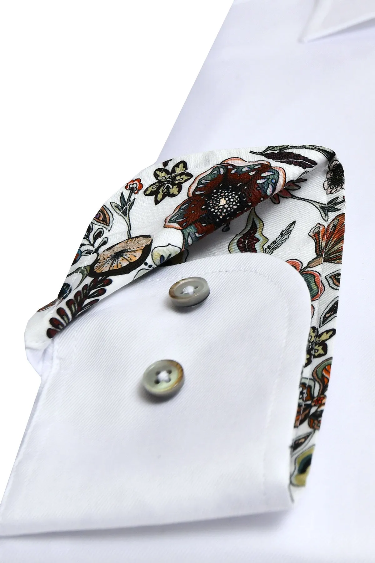 White regular fit shirt with contrast details