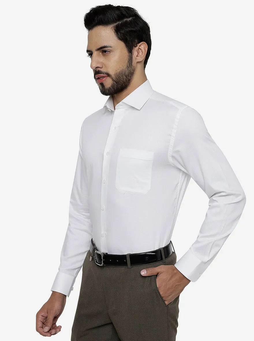 White Solid Regular Fit Formal Shirt | JadeBlue