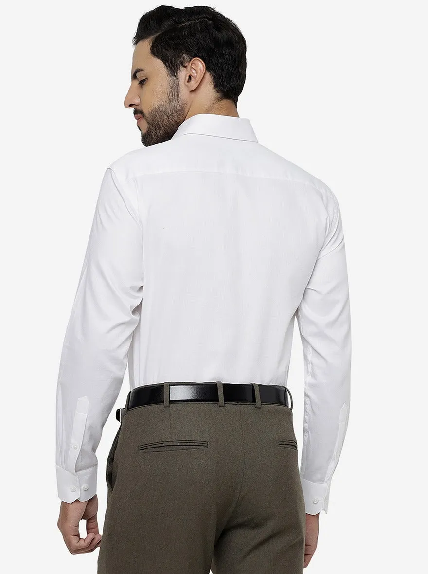 White Solid Regular Fit Formal Shirt | JadeBlue