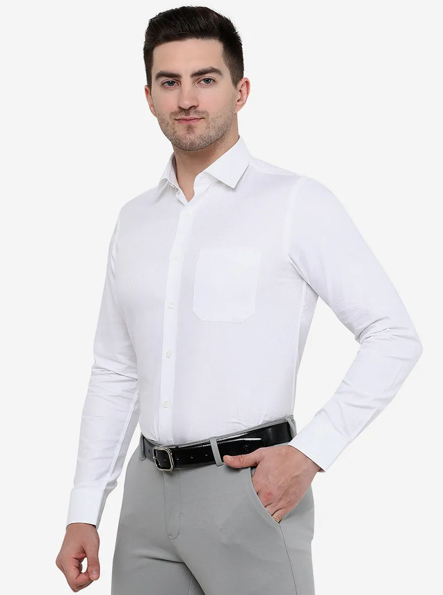 White Solid Slim Fit Formal Shirt | JadeBlue