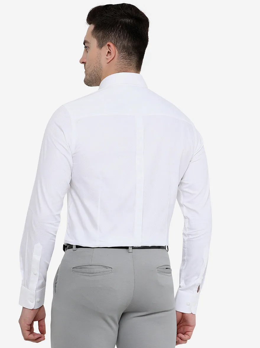 White Solid Slim Fit Formal Shirt | JadeBlue
