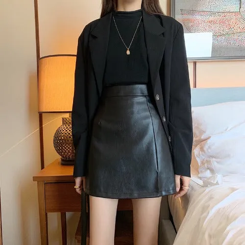 Women Shiny leather skirts