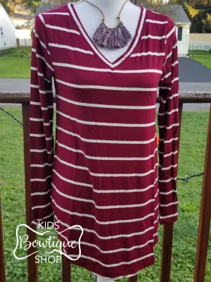 Women's Stripe V-Neck Tee - Cabernet